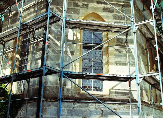Walnut Creek Scaffolding Rental for exterior building repair and maintenance work